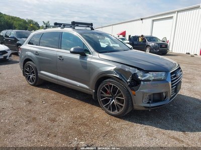 WA1LAAF76HD****** 2017 Audi Q7