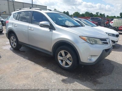 2T3WFREV9FW****** 2015 Toyota RAV4