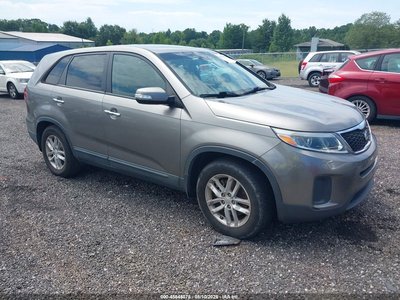 5XYKT3A66FG****** 2015 Kia Sorento