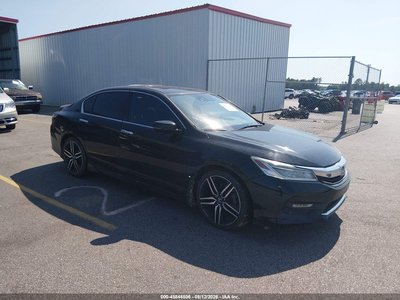1HGCR3F95GA****** 2016 Honda Accord