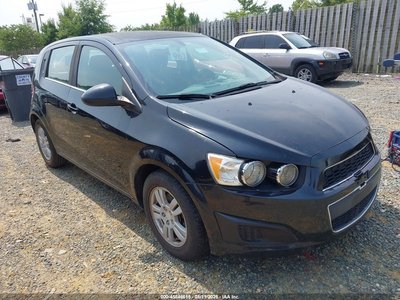 1G1JC6SHXF4****** 2015 Chevrolet Sonic