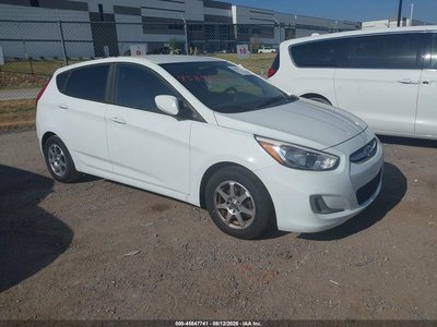 KMHCT5AE6HU****** 2017 Hyundai Accent