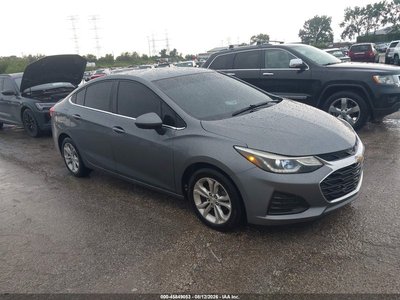 1G1BE5SM5K7****** 2019 Chevrolet Cruze