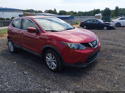 JN1BJ1CR5JW****** 2018 Nissan Rogue Sport
