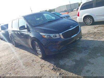 KNDMB5C11H6****** 2017 Kia Sedona