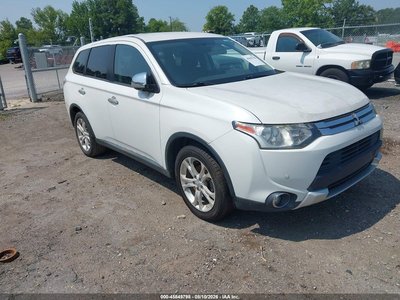 JA4AD3A35FZ****** 2015 Mitsubishi Outlander