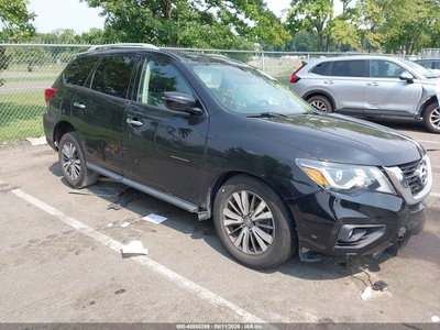 5N1DR2MM9JC****** 2018 Nissan Pathfinder