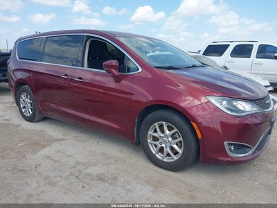 2C4RC1FG7JR****** 2018 Chrysler Pacifica