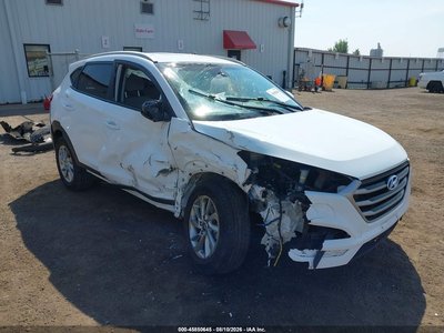KM8J3CA41JU****** 2018 Hyundai Tucson