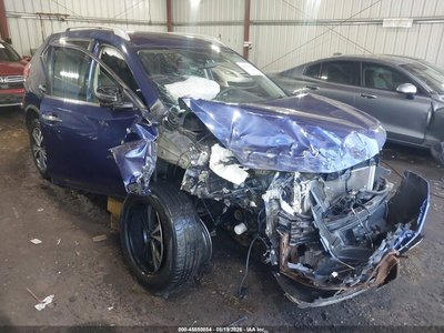 5N1AT2MVXHC****** 2017 Nissan Rogue