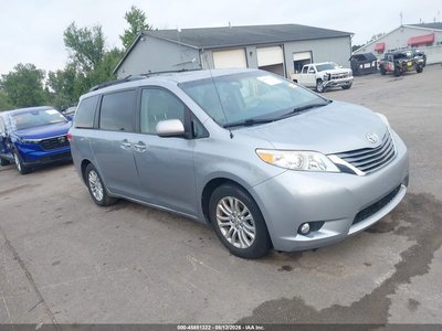 5TDYK3DC2DS****** 2013 Toyota Sienna
