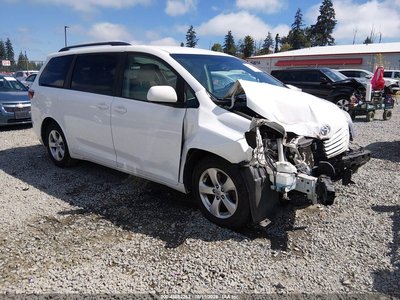 5TDKK3DC3FS****** 2015 Toyota Sienna