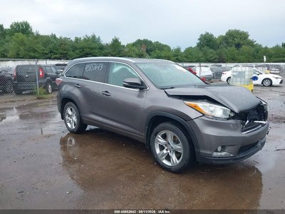 5TDDKRFH2FS****** 2015 Toyota Highlander