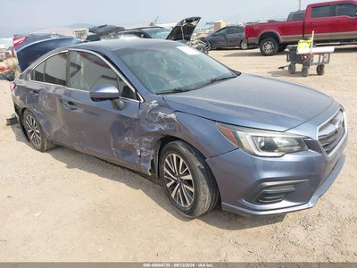 4S3BNAC66J3****** 2018 Subaru Legacy
