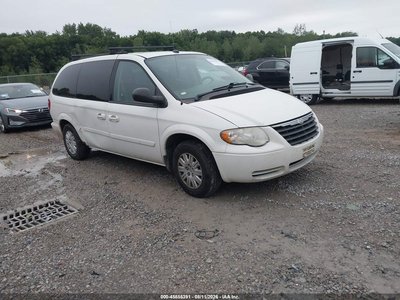 2005 Chrysler Town & Country