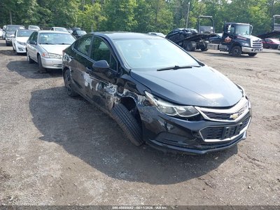 1G1BC5SM6J7****** 2018 Chevrolet Cruze