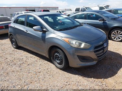 KMHD35LH2HU****** 2017 Hyundai Elantra