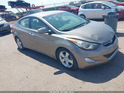 5NPDH4AE8DH****** 2013 Hyundai Elantra