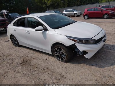 3KPF24AD3RE****** 2024 Kia Forte