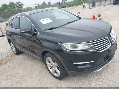 5LMCJ1C90HU****** 2017 Lincoln MKC
