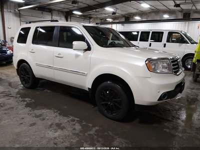 5FNYF4H94FB****** 2015 Honda Pilot