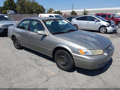 4T1BG22KXWU****** 1998 Toyota Camry