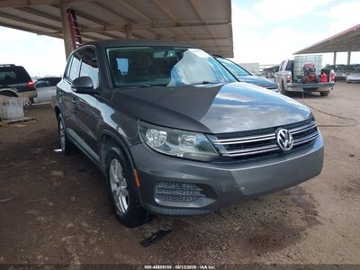 WVGBV3AX0DW****** 2013 Volkswagen Tiguan