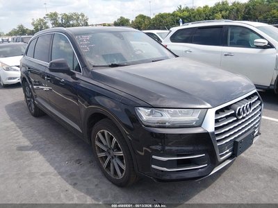 WA1LHAF77KD****** 2019 Audi Q7