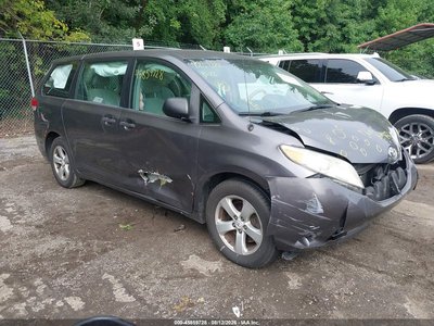 5TDZK3DC0BS****** 2011 Toyota Sienna