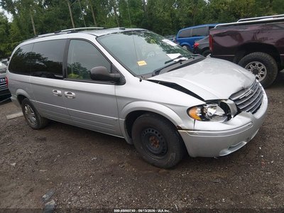 2005 Chrysler Town & Country