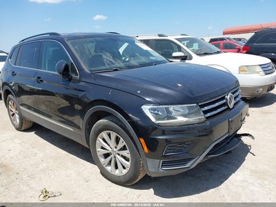 3VV3B7AX9JM****** 2018 Volkswagen Tiguan