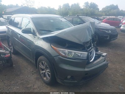 5TDJKRFH1FS****** 2015 Toyota Highlander