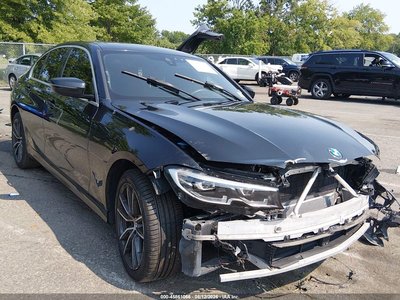 WBA5R7C54KA****** 2019 BMW 330i