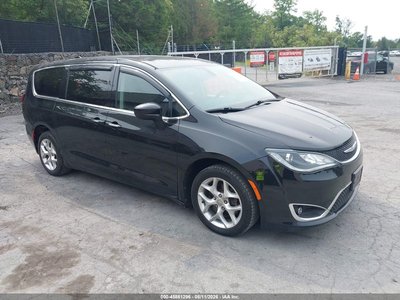 2C4RC1BG0HR****** 2017 Chrysler Pacifica