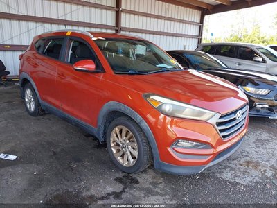 KM8J33A2XGU****** 2016 Hyundai Tucson
