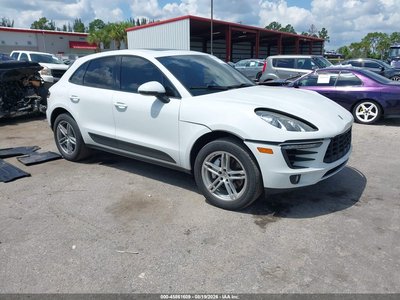 WP1AA2A52HL****** 2017 Porsche Macan