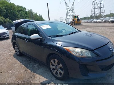 JM1BL1UGXC1****** 2012 Mazda 3