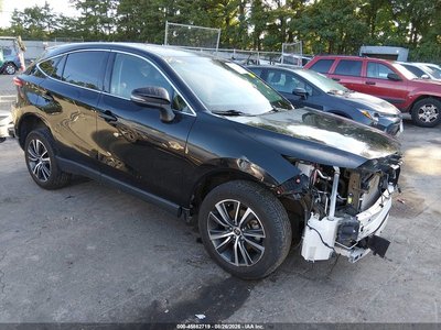 JTEAAAAH8PJ****** 2023 Toyota Venza