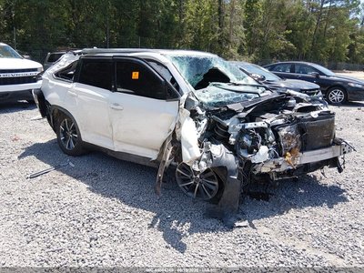 5TDKZRFH0KS****** 2019 Toyota Highlander