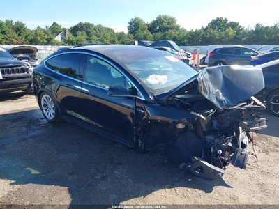 5YJXCAE28JF****** 2018 Tesla Model X