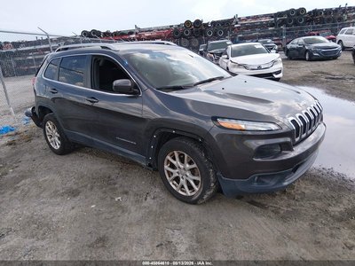 1C4PJLCS1HW****** 2017 Jeep Cherokee
