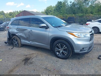 2016 Toyota Highlander