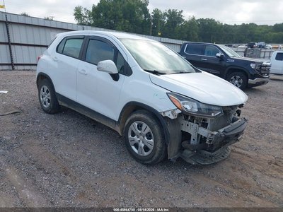 KL7CJKSB3JB****** 2018 Chevrolet Trax