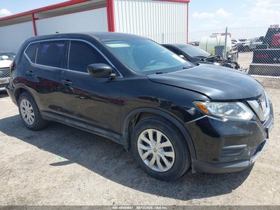 KNMAT2MT8HP****** 2017 Nissan Rogue