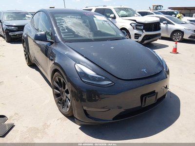 7SAYGAEE2SF****** 2025 Tesla Model Y