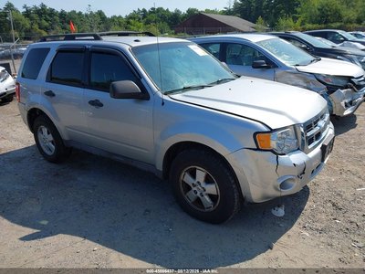 1FMCU9DG2AK****** 2010 Ford Escape