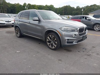 5UXKR0C51G0****** 2016 BMW X5