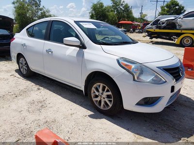 3N1CN7AP4HL****** 2017 Nissan Versa