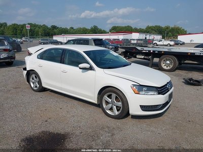 1VWBP7A30DC****** 2013 Volkswagen Passat