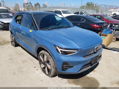 2023 Volvo XC40